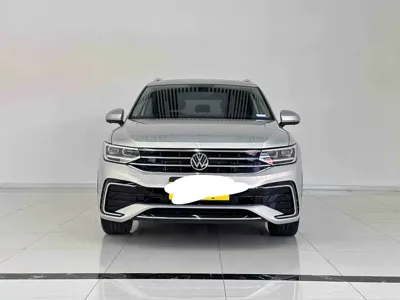Volkswagen Tiguan L 2022, 10100 км, за 123900 CNY