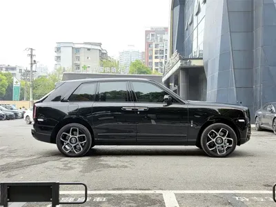 Rolls-Royce Cullinan 2024, 18900 км, за 6480000 CNY - фото 6
