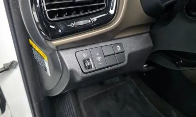 Kia Stonic 2018, 125005 км, за 99990000 KRW - фото 17