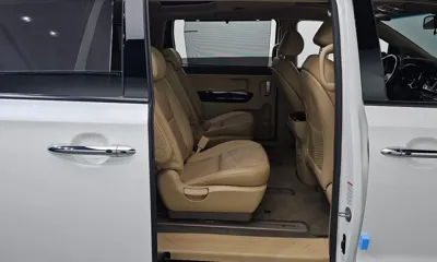Kia Canival 2017, 142436 км, за 9990000 KRW - фото 11