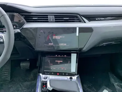 Audi e-tron 2026, 100 км, за 199800 CNY - фото 23