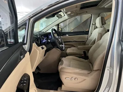 Buick GL8 Hybrid 2025, 57000 км, за 219800 CNY - фото 9
