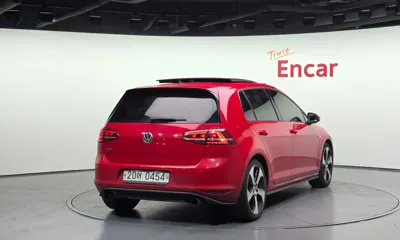 Volkswagen Golf 2016, 141752 км, за 9890000 KRW