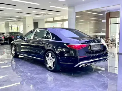 Mercedes-Benz S-Class 2023, 47000 км, за 948000 CNY