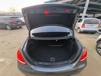 Mercedes-Benz E-Class 2019, 130485 км, за 22500000 KRW - фото 11