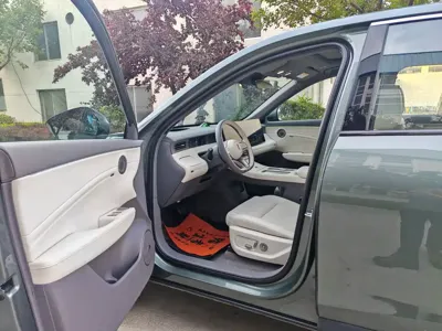 Hongqi 红旗HS6 PHEV 2026, 1000 км, за 175799 CNY - фото 8
