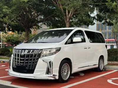 Toyota Alphard · 2015 год
