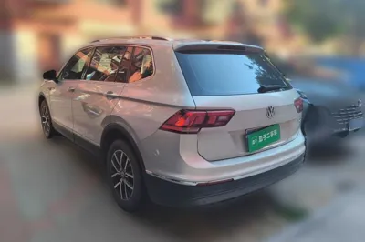 Volkswagen Tiguan L 2018, 78300 км, за 63656.18 CNY - фото 4