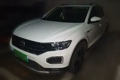 Volkswagen T-Roc · 2020 год