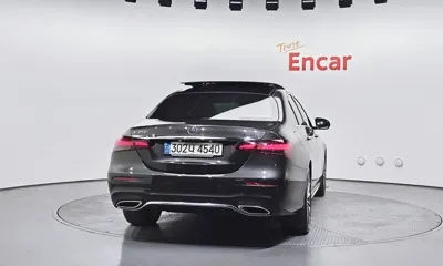 Mercedes-Benz E-Class 2022, 49769 км, за 45300000 KRW