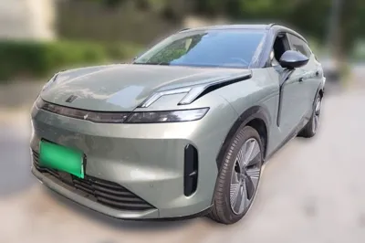 Lynk & Co 08 EM-P · 2023 год