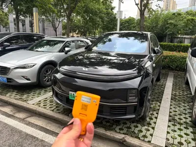 Li Auto Li L7 2023, 76000 км, за 163800 CNY