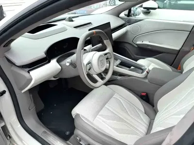 Zeekr 极氪007GT 2025, 10000 км, за 142800 CNY - фото 6