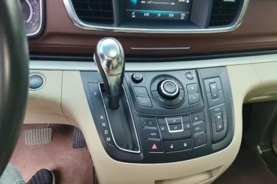 Buick GL8 2018, 56700 км, за 87905.92 CNY - фото 15