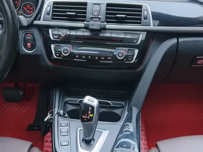 BMW 3 Series 2019, 100000 км, за 85000 CNY - фото 11