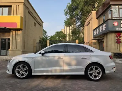 Audi A3 2020, 67000 км, за 58800 CNY