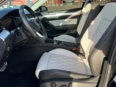 Volkswagen Magotan 2023, 14000 км, за 123800 CNY