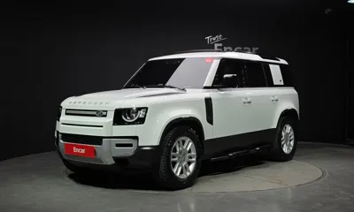 Land Rover Defender · 2022 год