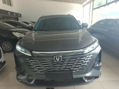 Changan 长安CS75PLUS 2024, 16100 км, за 72700 CNY