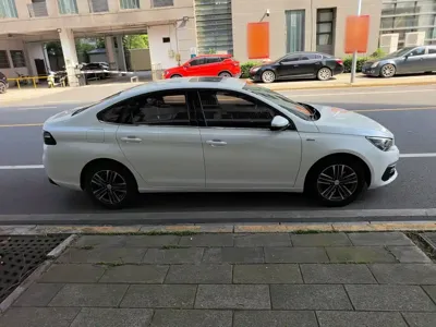 Peugeot 308 2019, 73500 км, за 32400 CNY