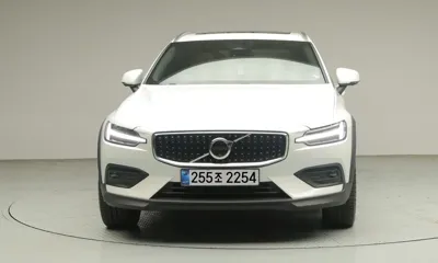 Volvo V60 2026, 3929 км, за 51500000 KRW