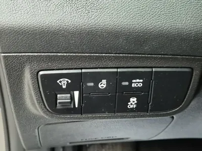 Hyundai Veloster 2016, 97109 км, за 6600000 KRW - фото 17