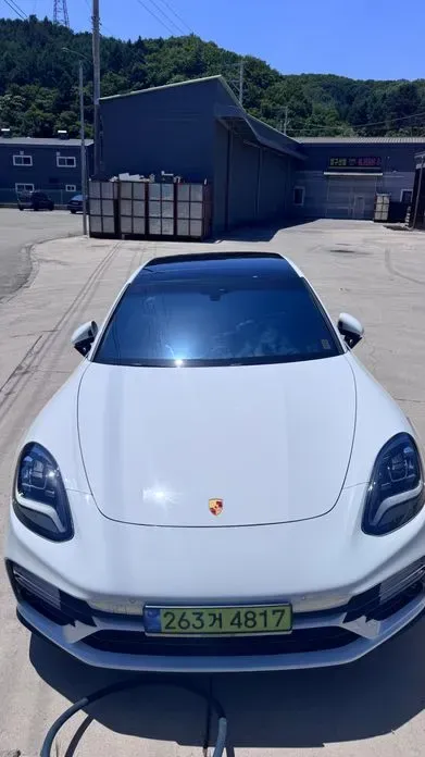 Porsche Panamera · 2023 год