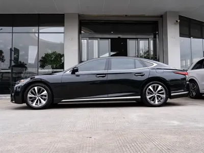 Lexus LS 2019, 145000 км, за 229600 CNY - фото 4