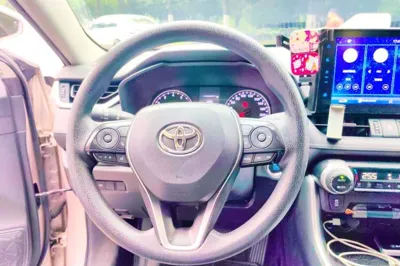 Toyota Wildlander 2020, 75100 км, за 83383.89 CNY - фото 10