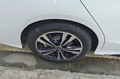 Mercedes-Benz C-Class 2019, 77700 км, за 113730.27 CNY - фото 11