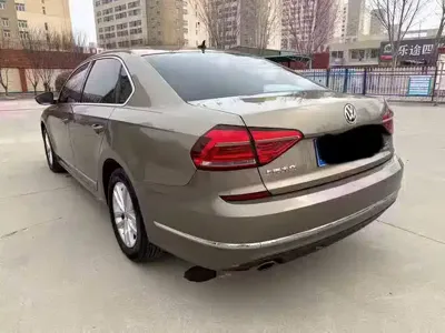 Volkswagen Passat 2016, 80000 км, за 49000 CNY