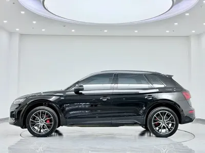 Audi Q5L 2024, 36000 км, за 217000 CNY
