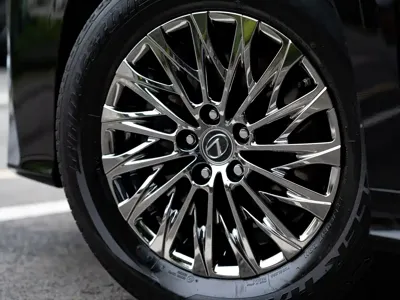 Lexus LM 2020, 45000 км, за 705000 CNY