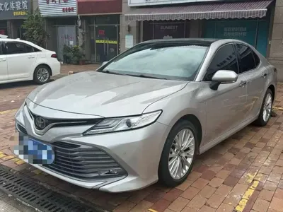 Toyota Camry · 2019 год