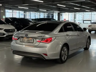 Hyundai Sonata 2014, 119100 км, за 4600000 KRW