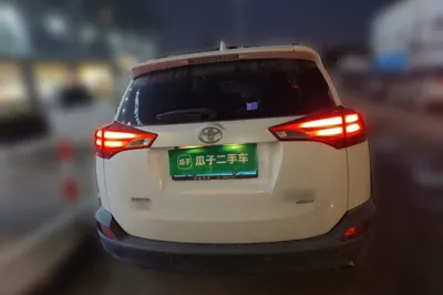Toyota RAV4 2015, 97400 км, за 48625.87 CNY - фото 5