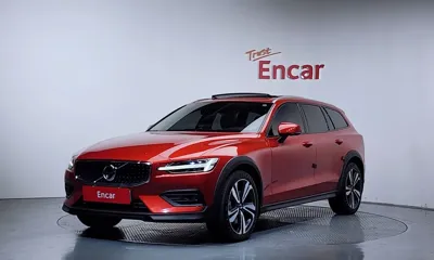 Volvo V60 · 2020 год