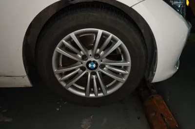 BMW 3 Series 2015, 128700 км, за 61311.14 CNY - фото 8