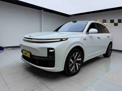 Li Auto Li L7 · 2023 год