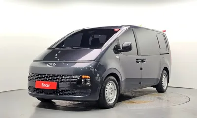 Hyundai Staria · 2022 год