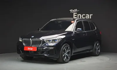 BMW X5 · 2022 год