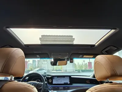 Lexus LS 2021, 97000 км, за 396000 CNY - фото 6