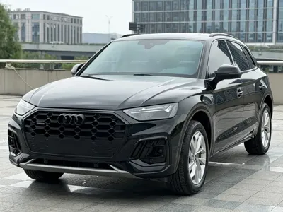 Audi Q5L · 2022 год