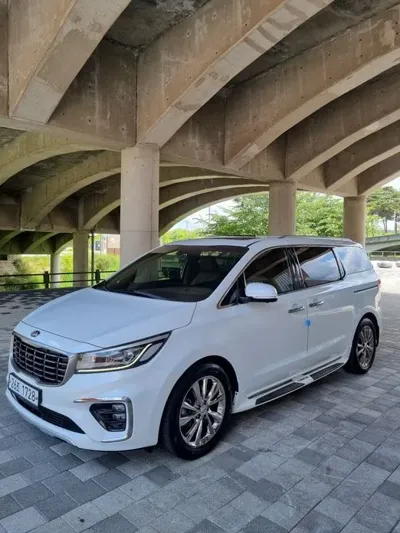 Kia Canival · 2019 год