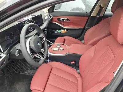 BMW 3 Series 2026, 500 км, за 208800 CNY - фото 8