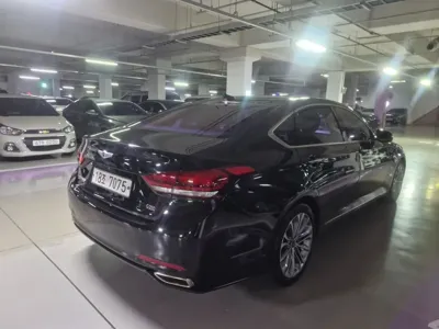 Hyundai Genesis 2015, 218527 км, за 6500000 KRW