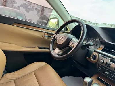 Lexus ES 2016, 90000 км, за 149800 CNY - фото 20
