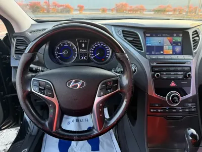 Hyundai Grandeur 2015, 241938 км, за 4500000 KRW - фото 9