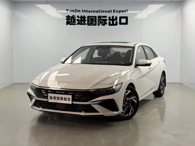 Hyundai Elantra · 2023 год
