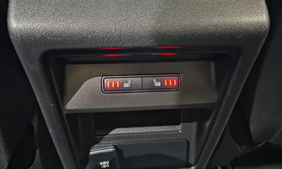 Land Rover Discovery Sport 2018, 99156 км, за 10490000 KRW - фото 18